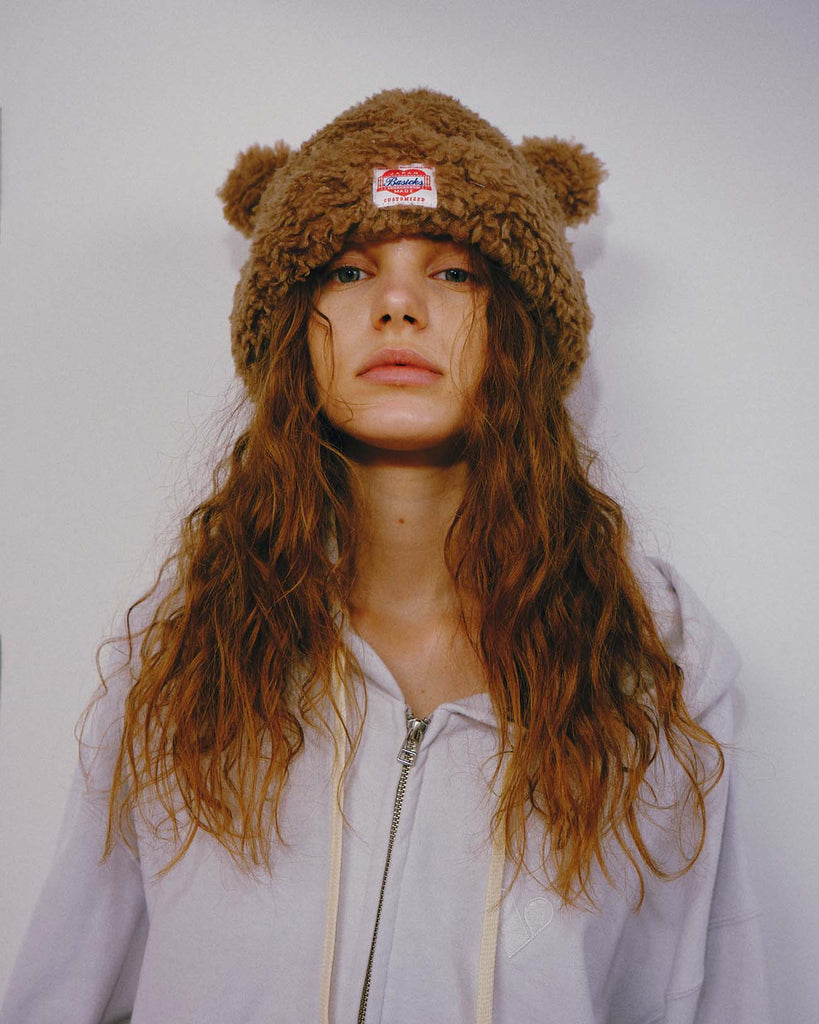 BASICKS Bear Beanie ブラウン BASICKS - 【残りわずか】Bear Beanie | ACRMTSM ONLINE STORE