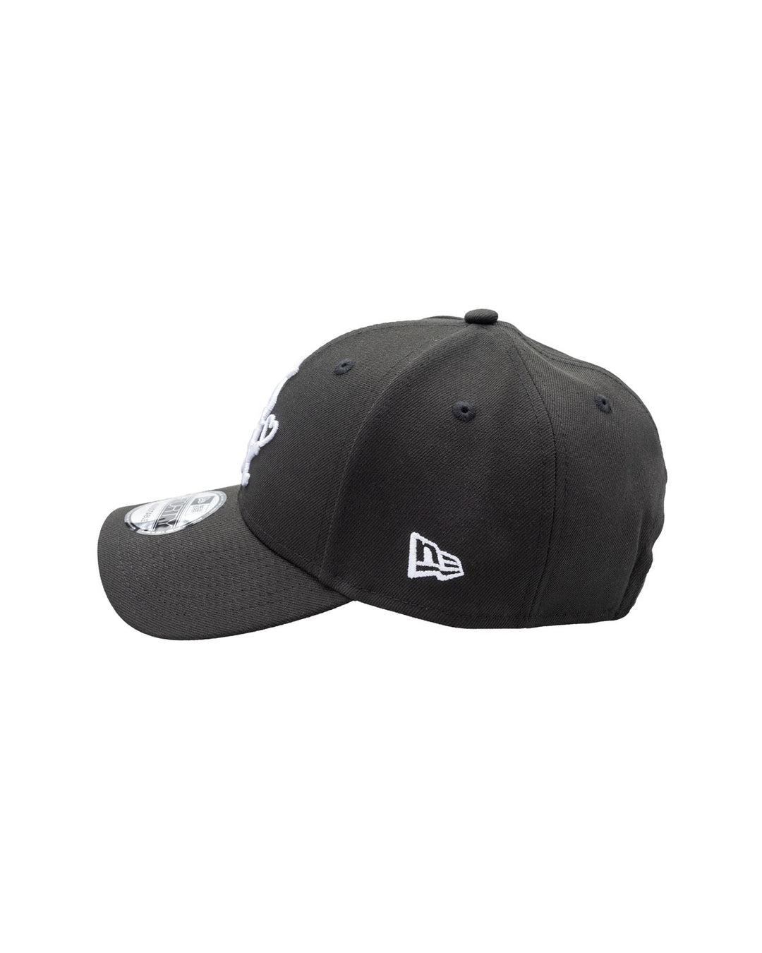BASICKS | x Newera White Sox Cap - black – FAB4 ONLINE STORE