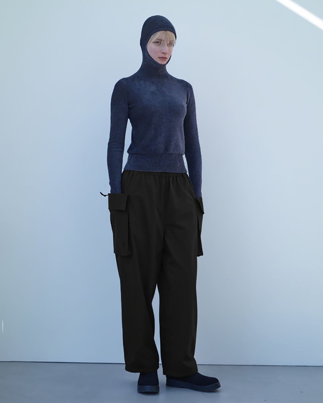 High stretch taffeta gathered pants - black