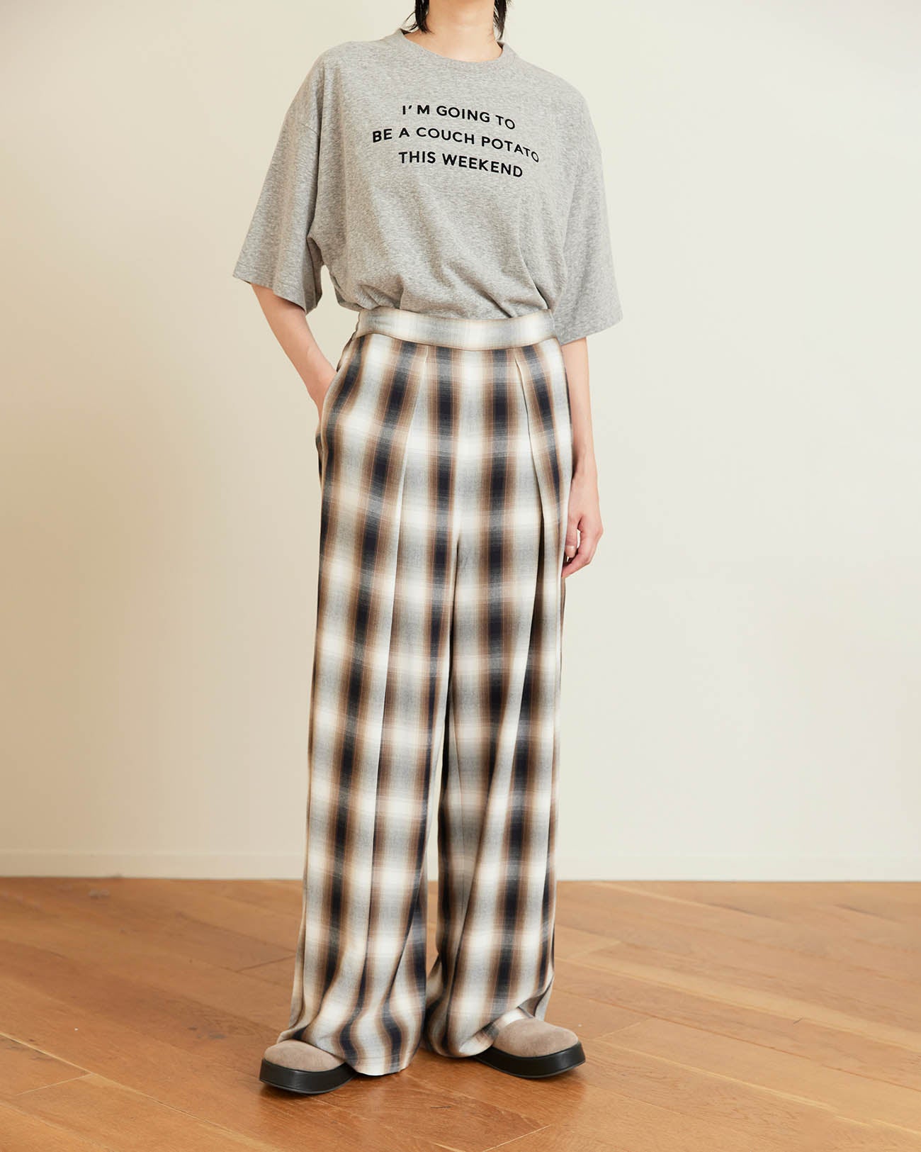 PHEENY | Flocked Vintage Jersey Tee - white – FAB4 ONLINE STORE