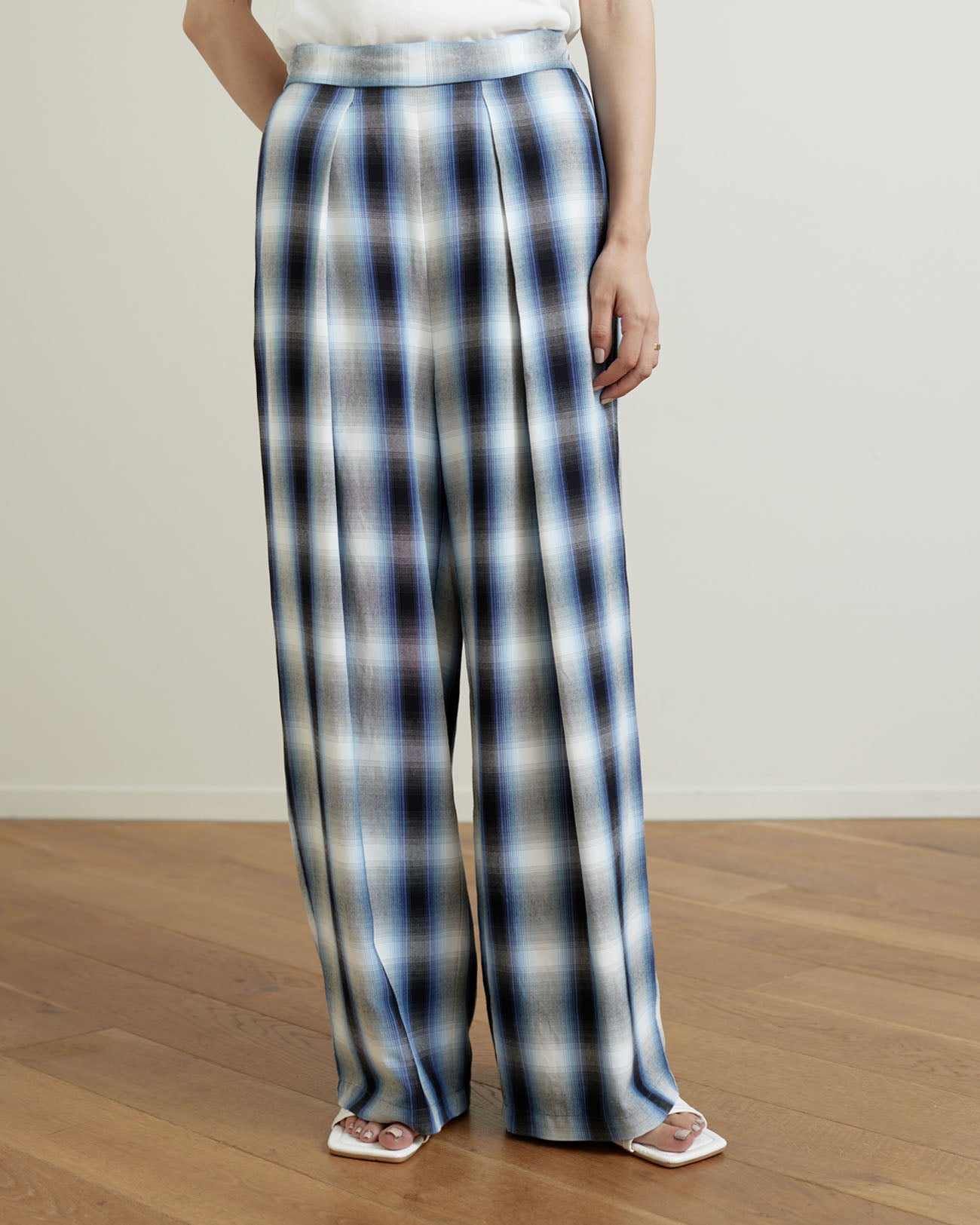 2.22(Sat.) 11:00- | Rayon ombre check gathered pants - blue