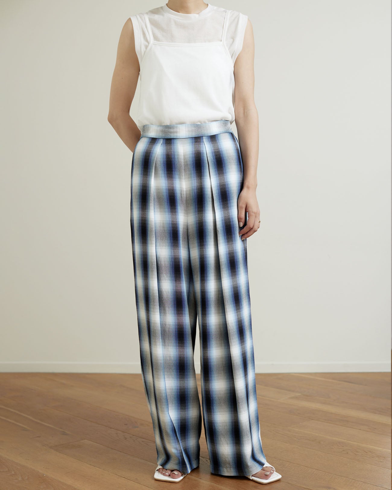 2.22(Sat.) 11:00- | Rayon ombre check gathered pants - blue