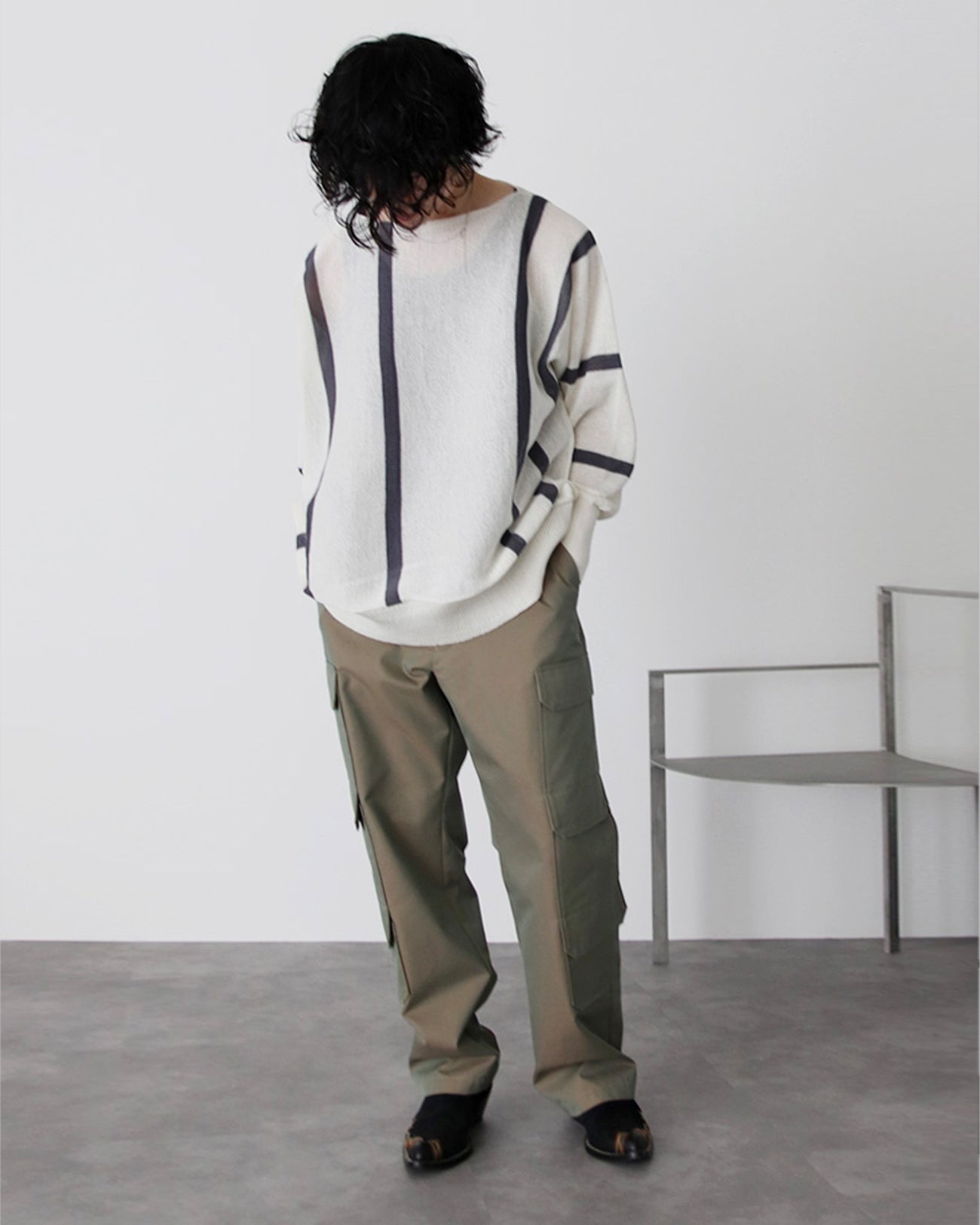 sulvam | Asymmetry knit (WHT×CHA) – FAB4 ONLINE STORE